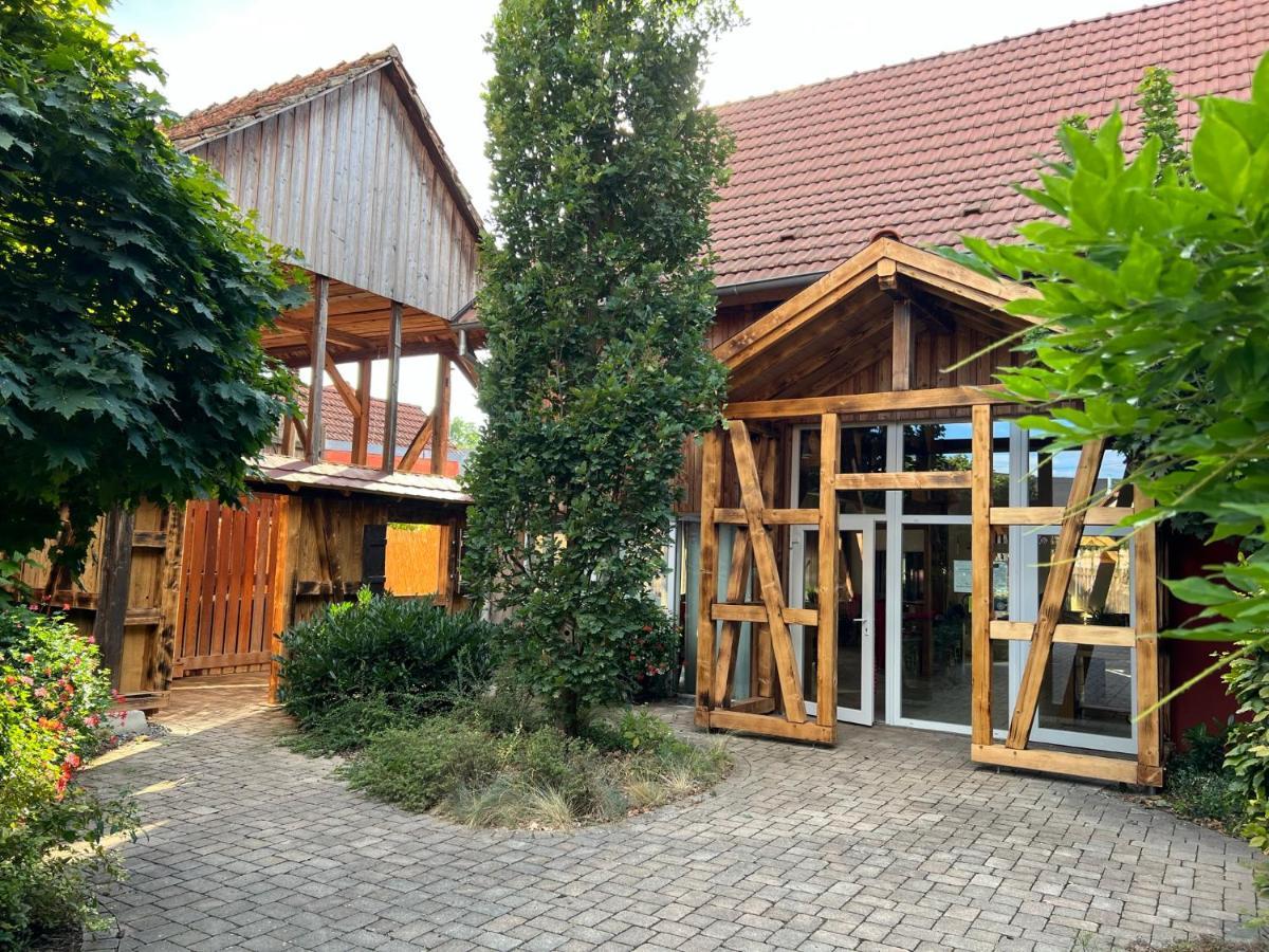 Les Authentics - Le Domaine D'Autrefois & Spa Bolsenheim Exterior photo